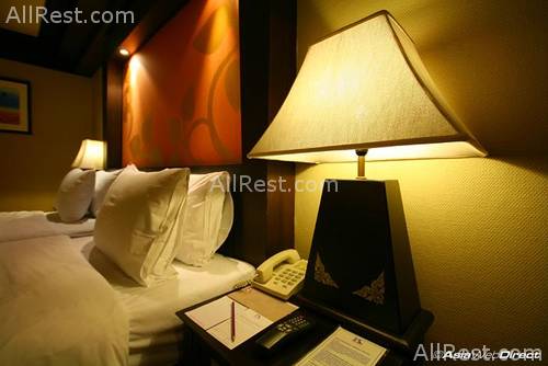 Kata Beach Resort & Spa 16